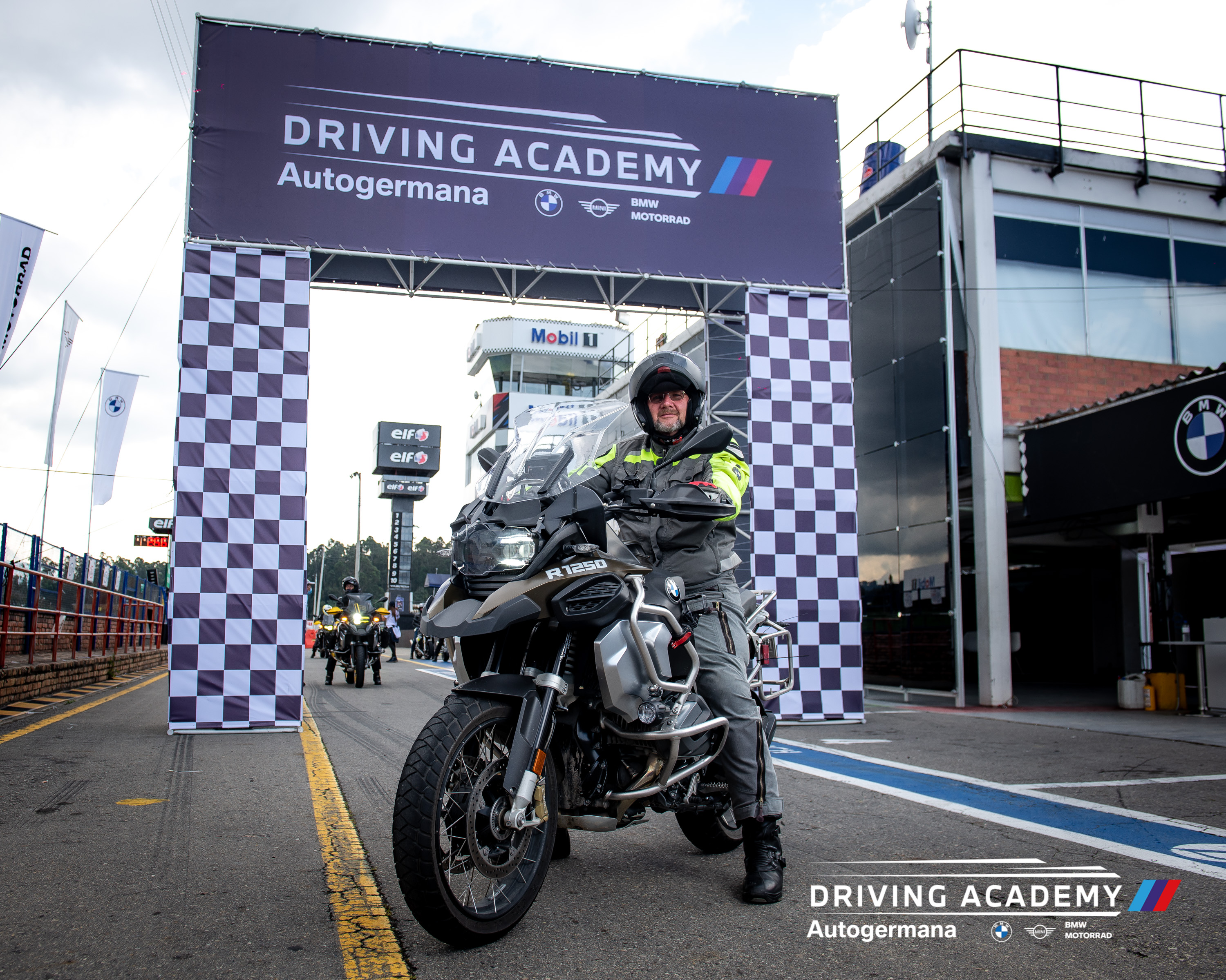 Primera Edición Driving Academy