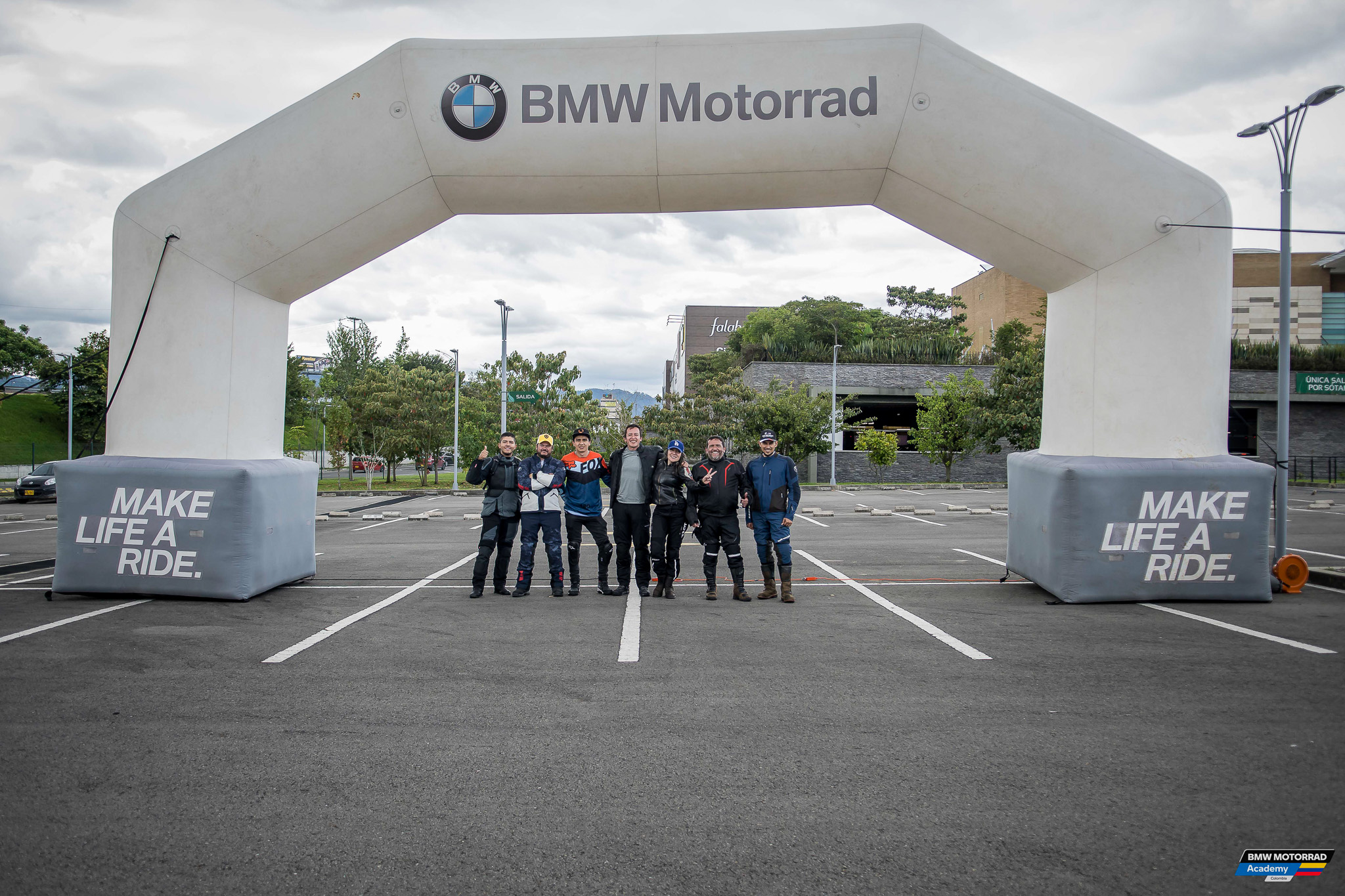 BMW MOTORRAD ACADEMY: Una Experiencia de Conducción Inigualable.
