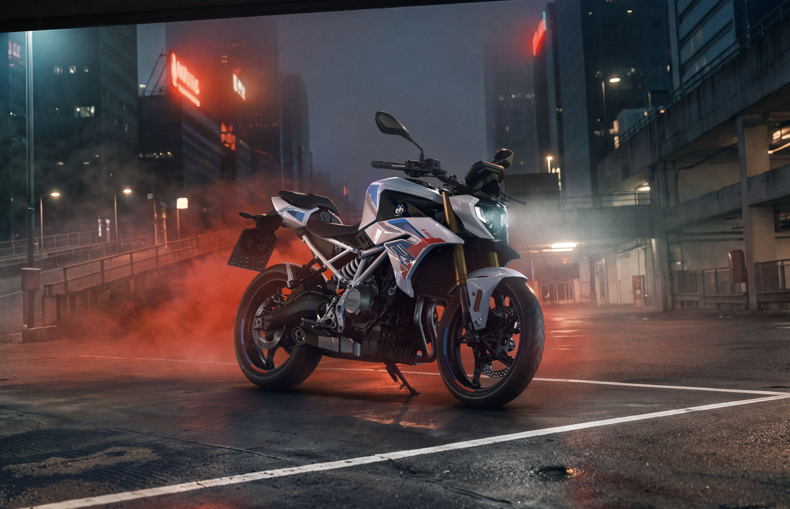 NUEVA BMW F 450 R: PURA ACTITUD NAKED.